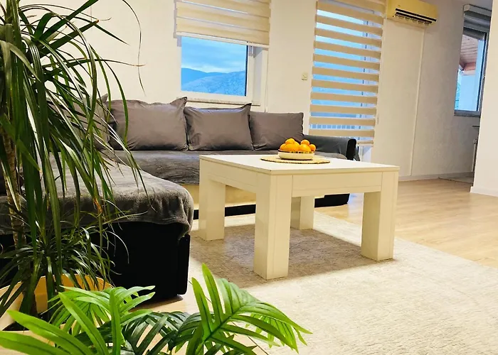 Farah Apartment