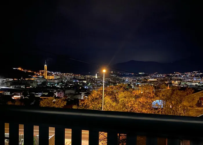Farah Apartment